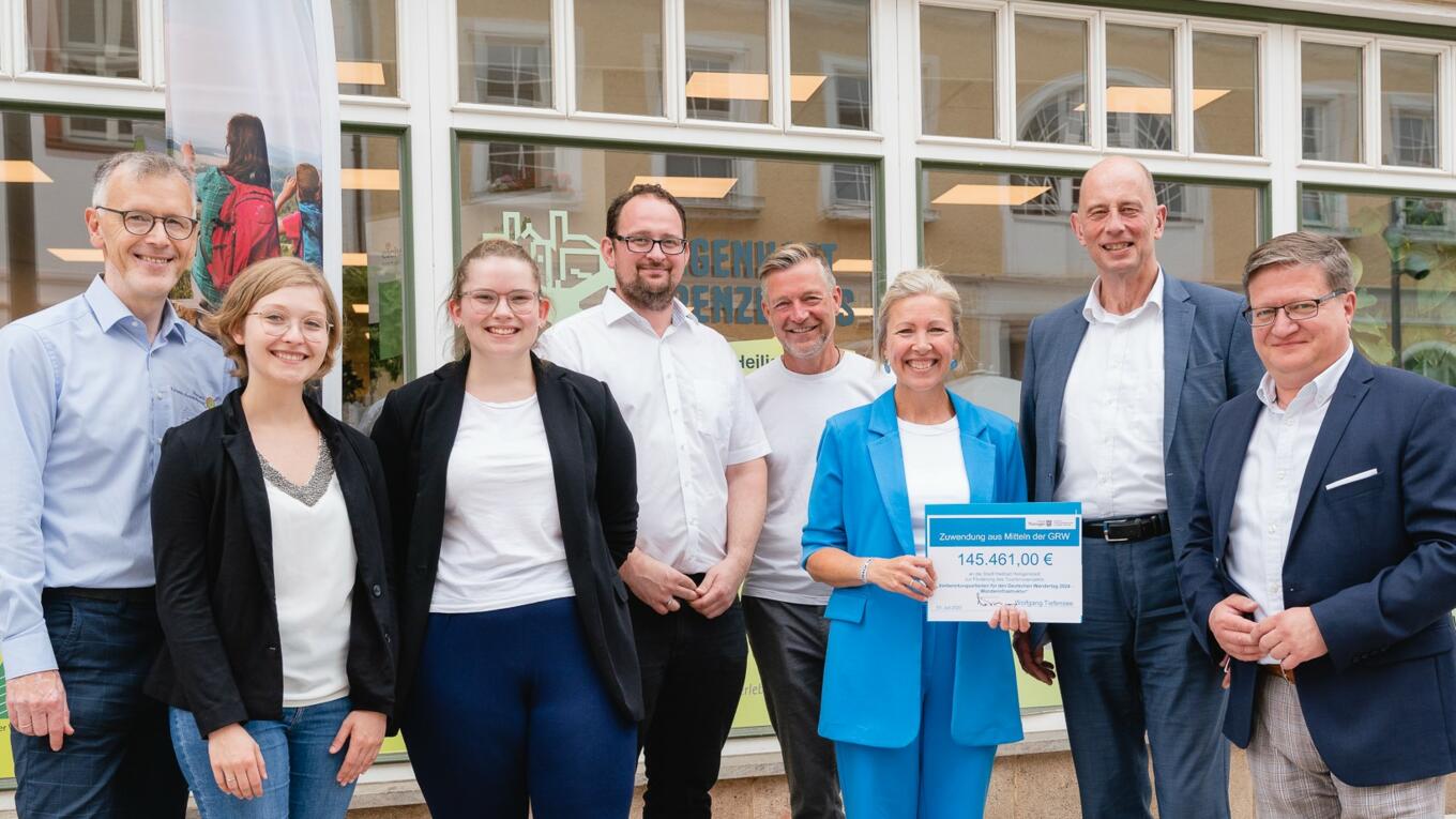 v.l.n.r. Uwe Müller, Sophia Lamprecht, Herta Gerlach, Thadäus König, Rüdiger Eckart, Jeannette Löser, Wolfgang Tiefensee, Thomas Spielmann ©Alexander Franke, Stadtverwaltung Heilbad Heiligenstadt